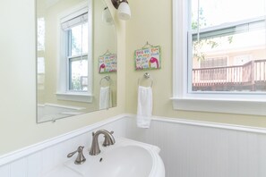 Bathroom - Little Tara (Tybee Island)