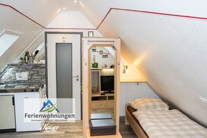 1 bedroom, free WiFi, bed sheets