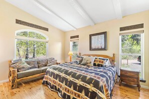 4 chambres, fer et planche à repasser, Wi-Fi gratuit, draps fournis