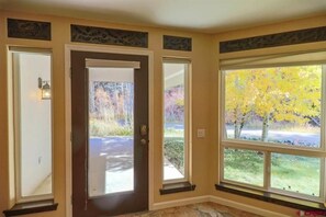 Interior - Riverfront Home minutes from Downtown & Wolf Creek Ski Area (Pagosa Springs)