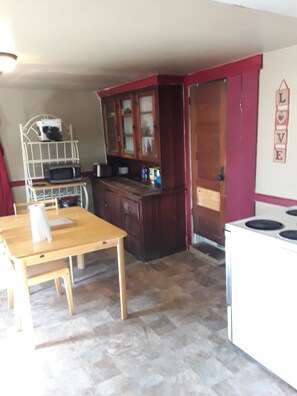 Dining - 2 Bedroom apartment in Randolph Village VT (Randolph)