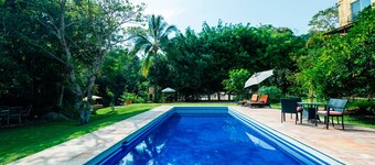 Lujosa Villa rodeada de coníferas ideal para eventos o renta familiar