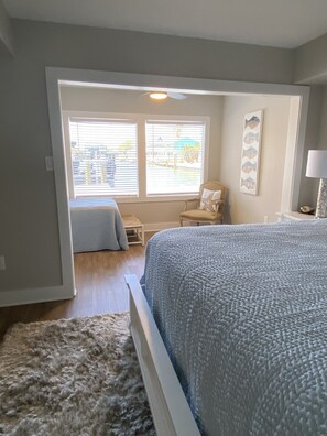 Room - Spacious Waterfront Coastal Suite and Private Pool (Rockport)