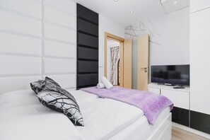 1 bedroom, iron/ironing board, WiFi, bed sheets