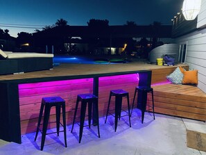 Outdoor pool - Resort Home for Big Group Close to the Strip! (Las Vegas)
