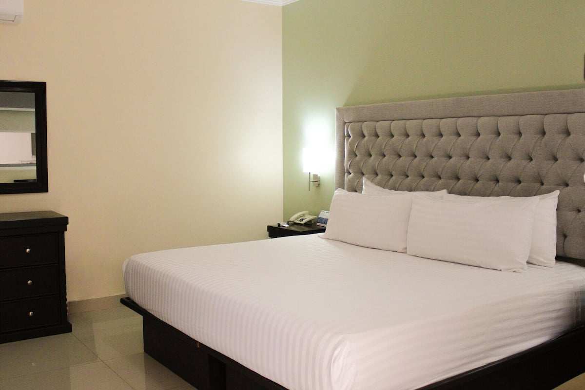 Standard Room | Iron/ironing board, free WiFi, bed sheets