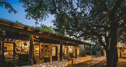 Camp Blanco | 18-Acre Ranch + Game Barn