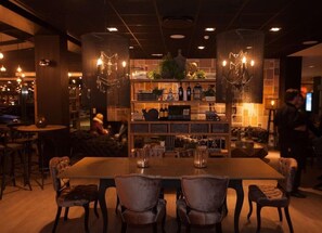 Bar (on property) - Park Inn By Radisson Reykjavik Keflavik Airport (Reykjanesbær)