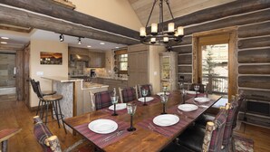 Dining - BIg Sky Vacation Rentals: PR Manitou 15 (Big Sky)