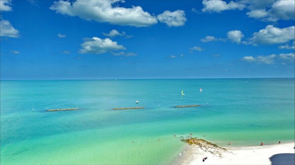 Beach nearby, sun loungers, beach towels