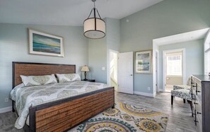 5 bedrooms, iron/ironing board, free WiFi, bed sheets