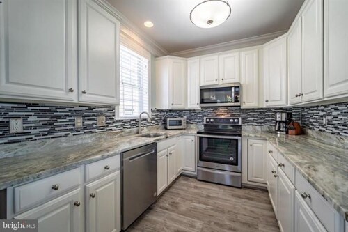 ⭐️UPSCALE House Steps to Ocean 3 Balconies Pool Bikes⭐️