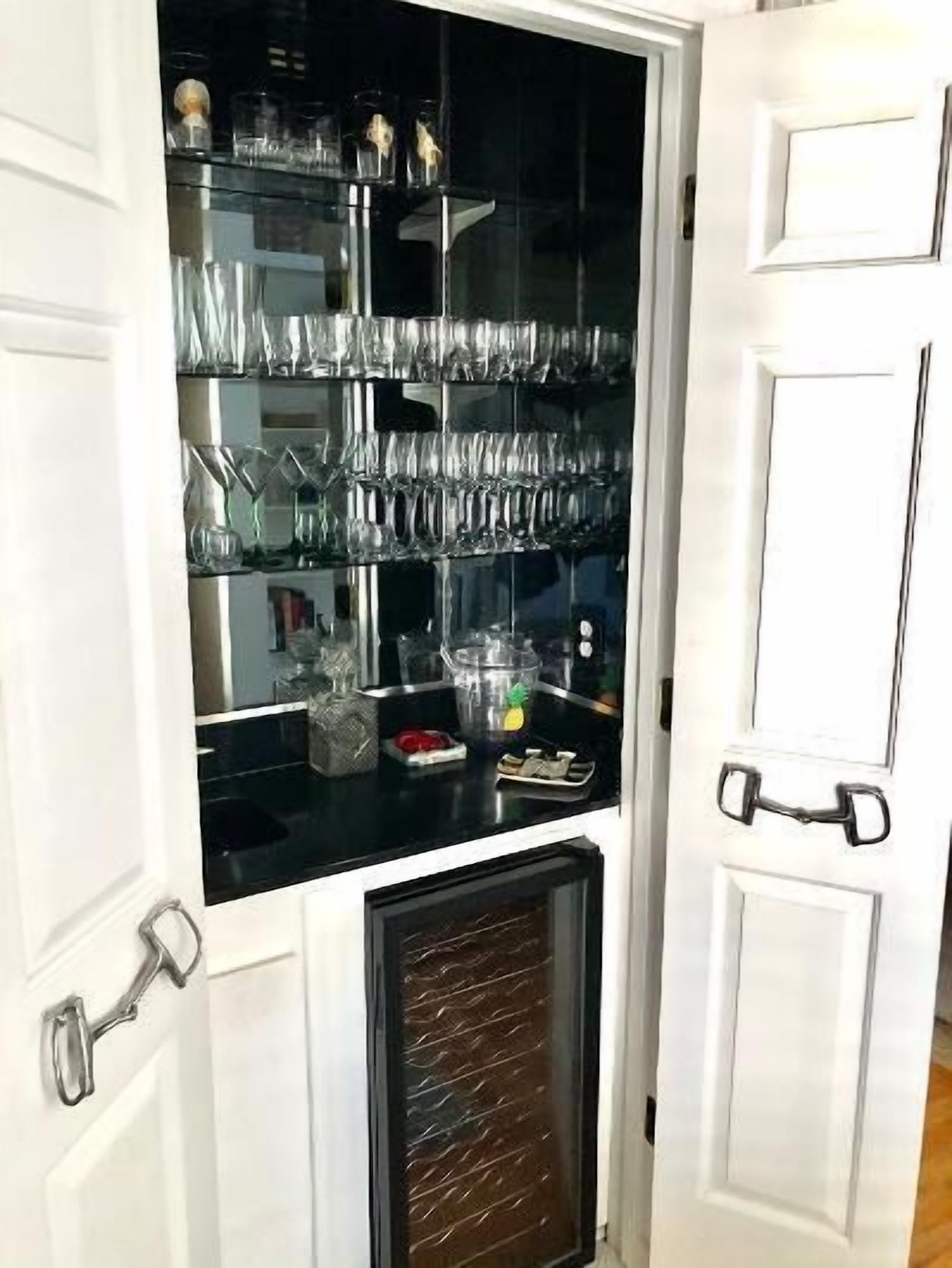 Great Location! Close To Beach - Sleeps 10! Pet Friendly! Amenity Cards!