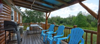 Log Home with a View ~ Just 'Crosstown from Santa's