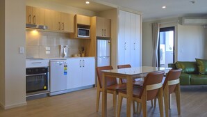 Unclassified image, 2 of 6, button - Stylish and generous 2 Bedroom apartment Windsor (Windsor)