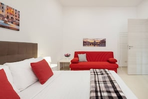 2 habitaciones, tabla de planchar con plancha, wifi y ropa de cama