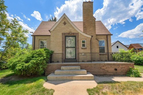 Golden Brewmaster House – Historic Stay