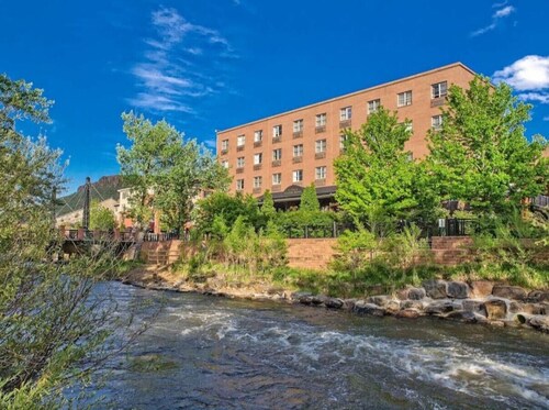 Golden Brewmaster House – Historic Stay