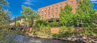 Golden Brewmaster House – Historic Stay