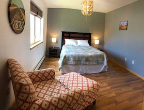 4 bedrooms, desk, free WiFi, bed sheets