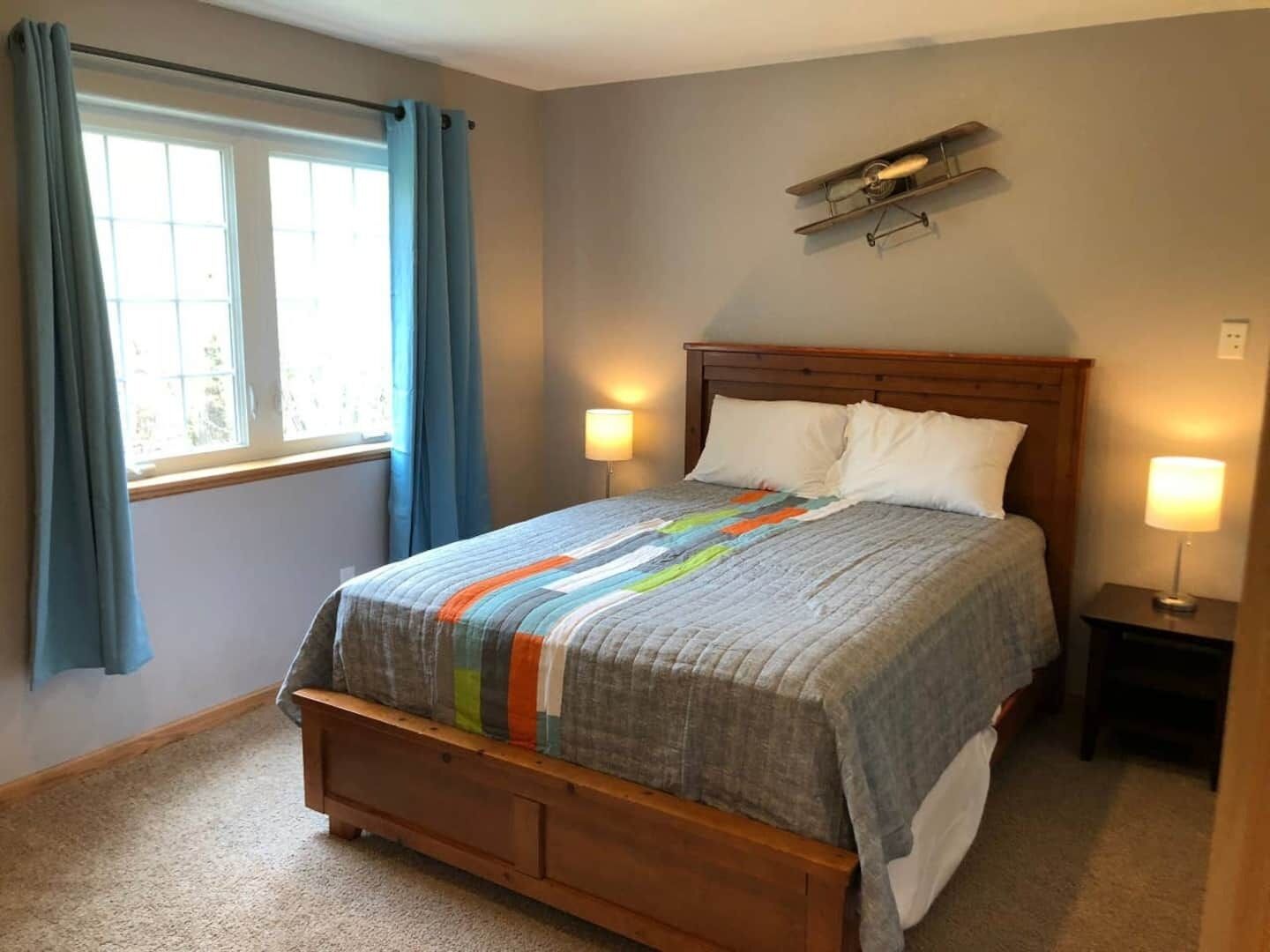 4 bedrooms, desk, free WiFi, bed sheets