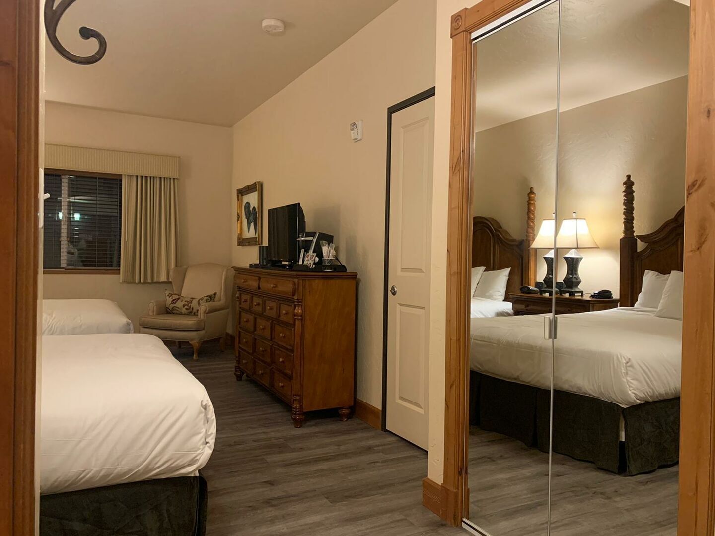 Rejuvenate in Mtn Villa~Mineral Hot Spring|Spa|Sauna Villa 2074