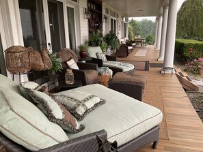 Terrace/patio - Gentleman’s Farm Mountain Views Gourmet Kitchen Fire Pit Hike Ski Sleep 10 Pets! (Oak Hill)