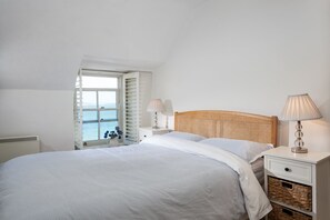 3 quartos, ferros/tábuas de passar roupa, Wi-Fi, roupa de cama