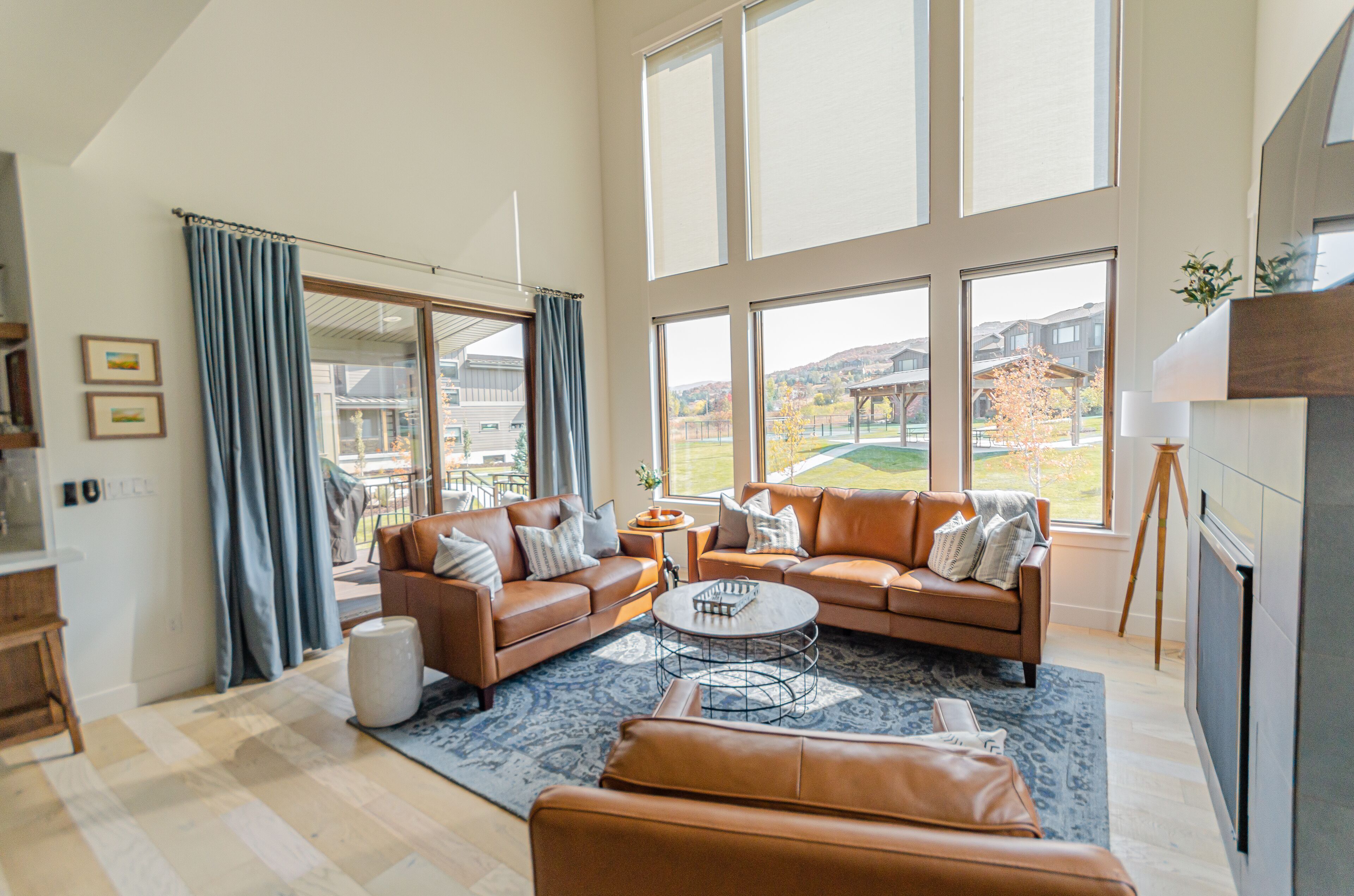 Stunning  vacation home on Pineview Reservoir near 3 ski resorts