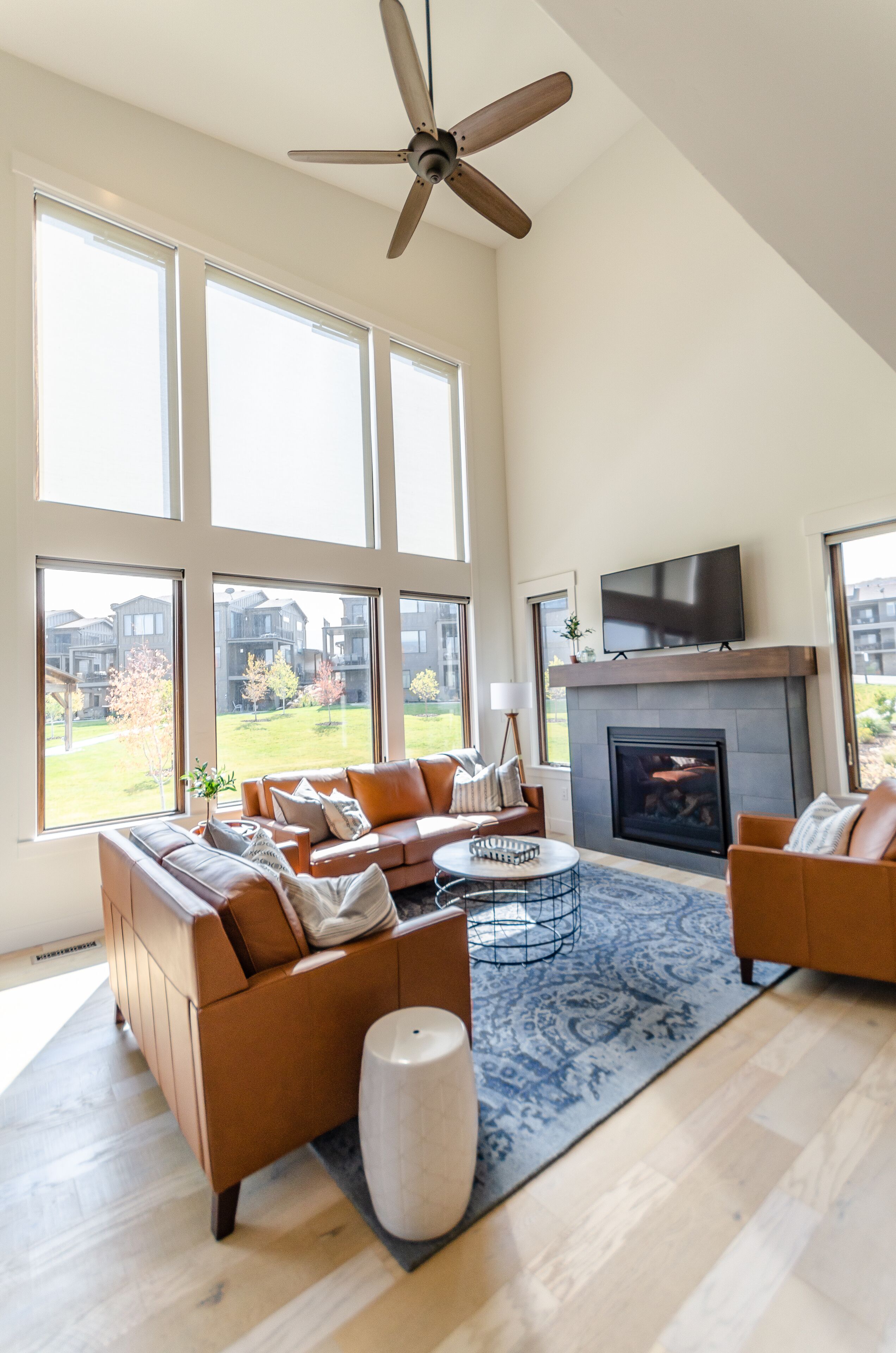 Stunning  vacation home on Pineview Reservoir near 3 ski resorts