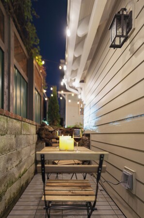 屋外ダイニングエリア