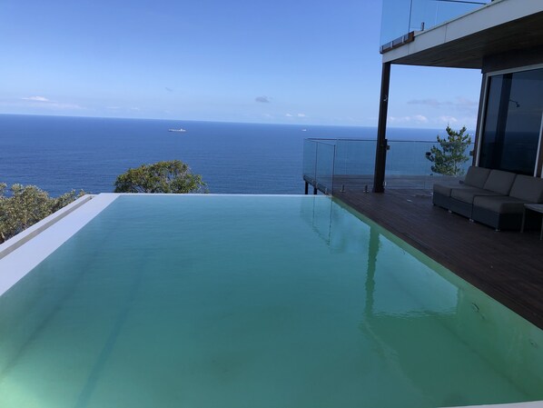 Piscine extérieure, piscine chauffée