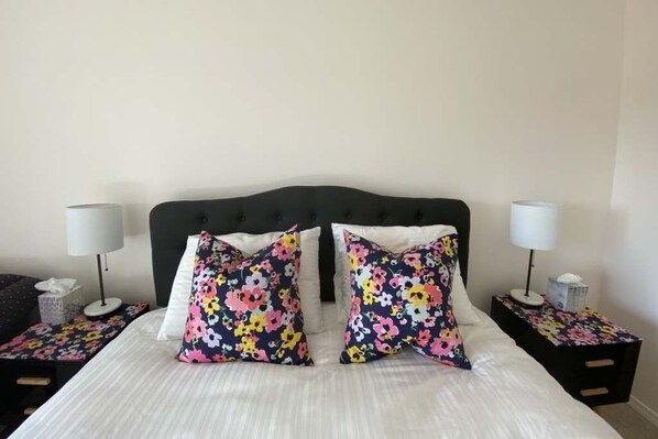 1 bedroom, free WiFi, bed sheets