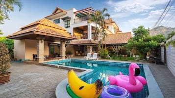 Televisión de pantalla plana, reproductor de DVD