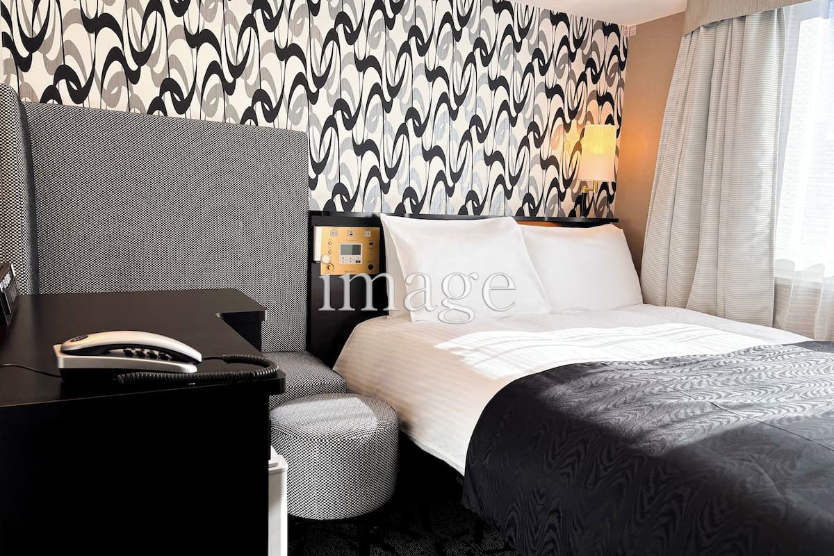 Cozy Room for 2 people | Escritorio, cortinas opacas, tabla de planchar con plancha y wifi gratis