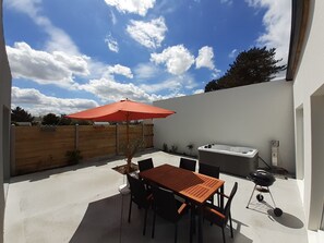 Outdoor dining - Villa le Nid Des Dunes & Spa-1 Front de Mer (Santec)