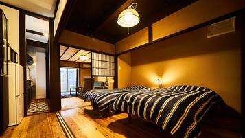 Family Apartment, 2 Bedrooms, Non Smoking (9 People) | Individually decorated, desk, laptop workspace, blackout drapes