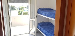 2 bedrooms, bed sheets