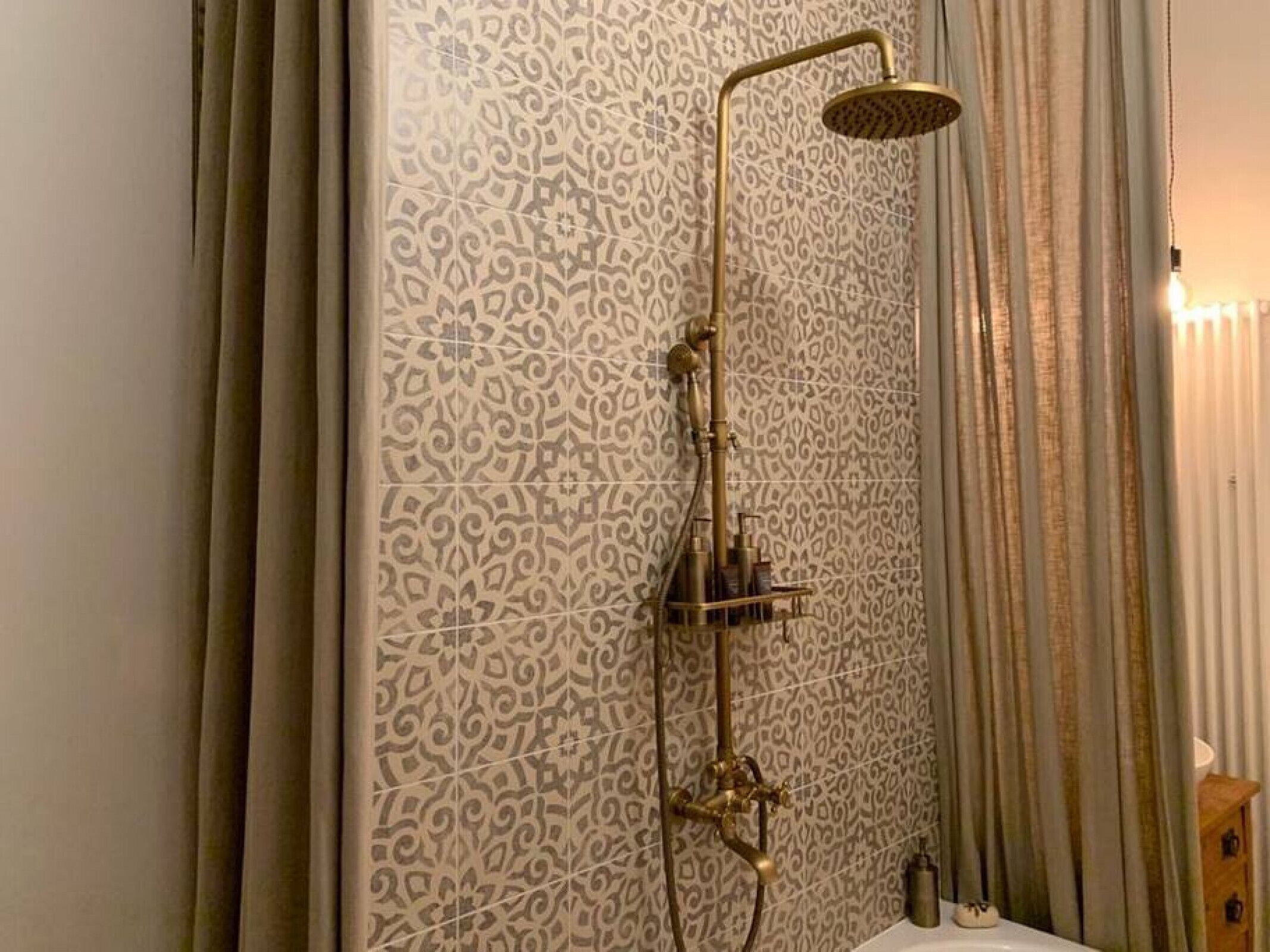 Oakshaw Apartment - Elegant Rustic Apartment in City Centre