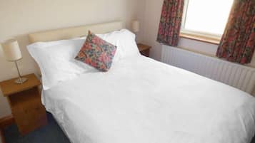 Cottage | 4 bedrooms, individually decorated, individually furnished