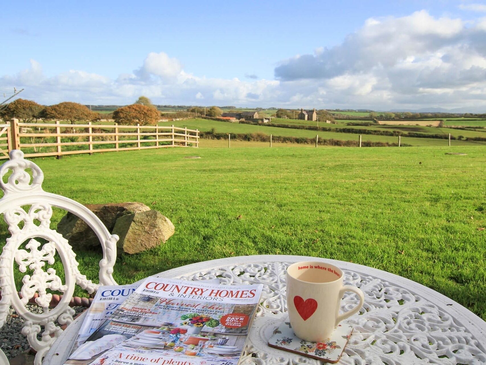 คอทเทจ | ภายใน