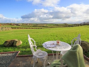 Cottage | Balcony - Ty Capel Bryntwrog (Holyhead)