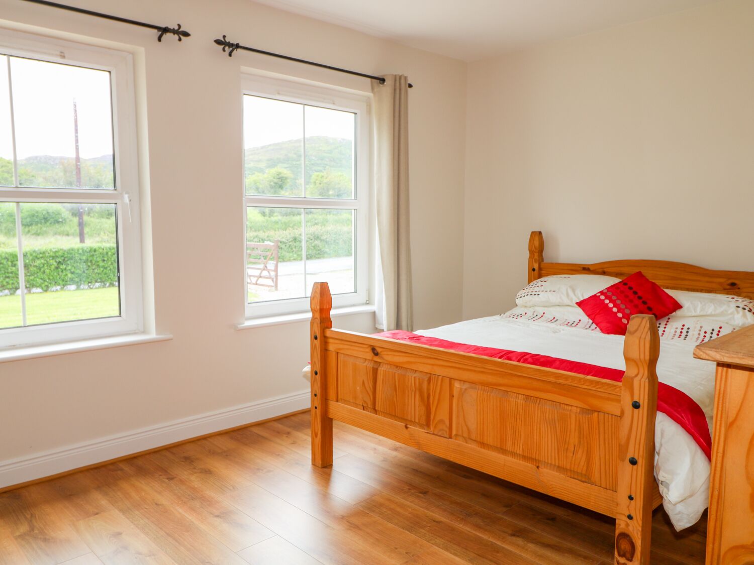 Casa de campo | 4 habitaciones, decoración personalizada y muebles diferentes 