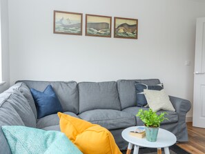 Interior - Burton Apartment (Holyhead)