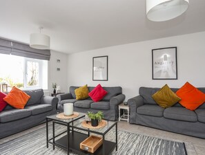 Cottage | Interior - Gorwel (Moelfre)