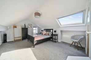 5 bedrooms, individually decorated, individually furnished, free WiFi