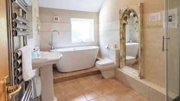 Cottage | Bathroom | Shower
