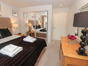 Cottage | Interior - 42 Dart Marina (Dartmouth)