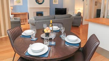 Cottage | Interior