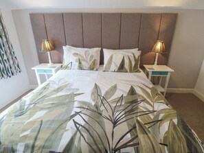 2 habitaciones, decoración personalizada y muebles diferentes 